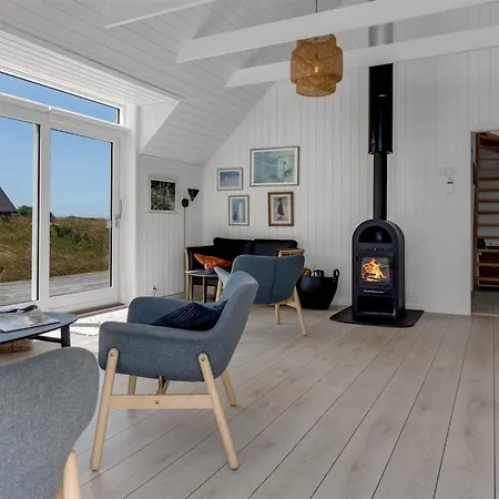 Toska - 800m From The Sea By Interhome