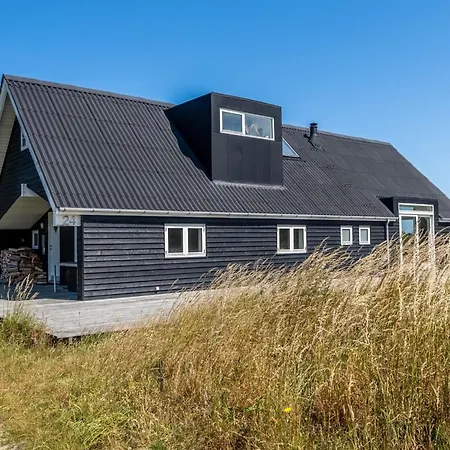 Toska - 800m From The Sea By Interhome