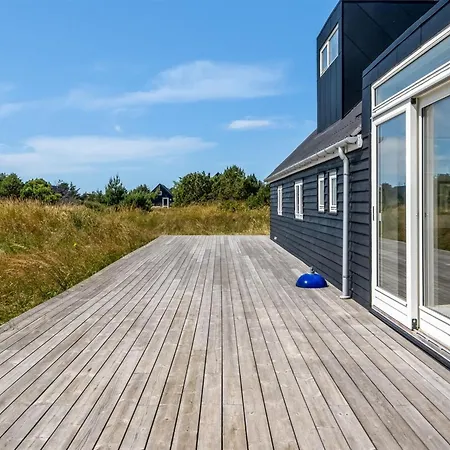 Prázdninový dům Toska - 800m From The Sea By Interhome *